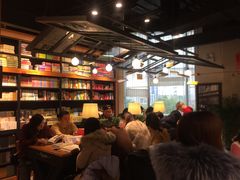 -西西弗书店&矢量咖啡(凯德晶萃广场店)