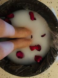 -琦品高端嫩肤经络私佳美场