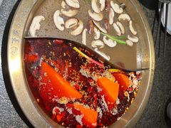 -小天鹅火锅·一线江景洪鼎旗舰店(洪崖洞店)