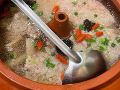 汽锅菌子肉饼-老滇山寨•云南特色菜•地方菜•民族风情歌舞表演(金碧店)