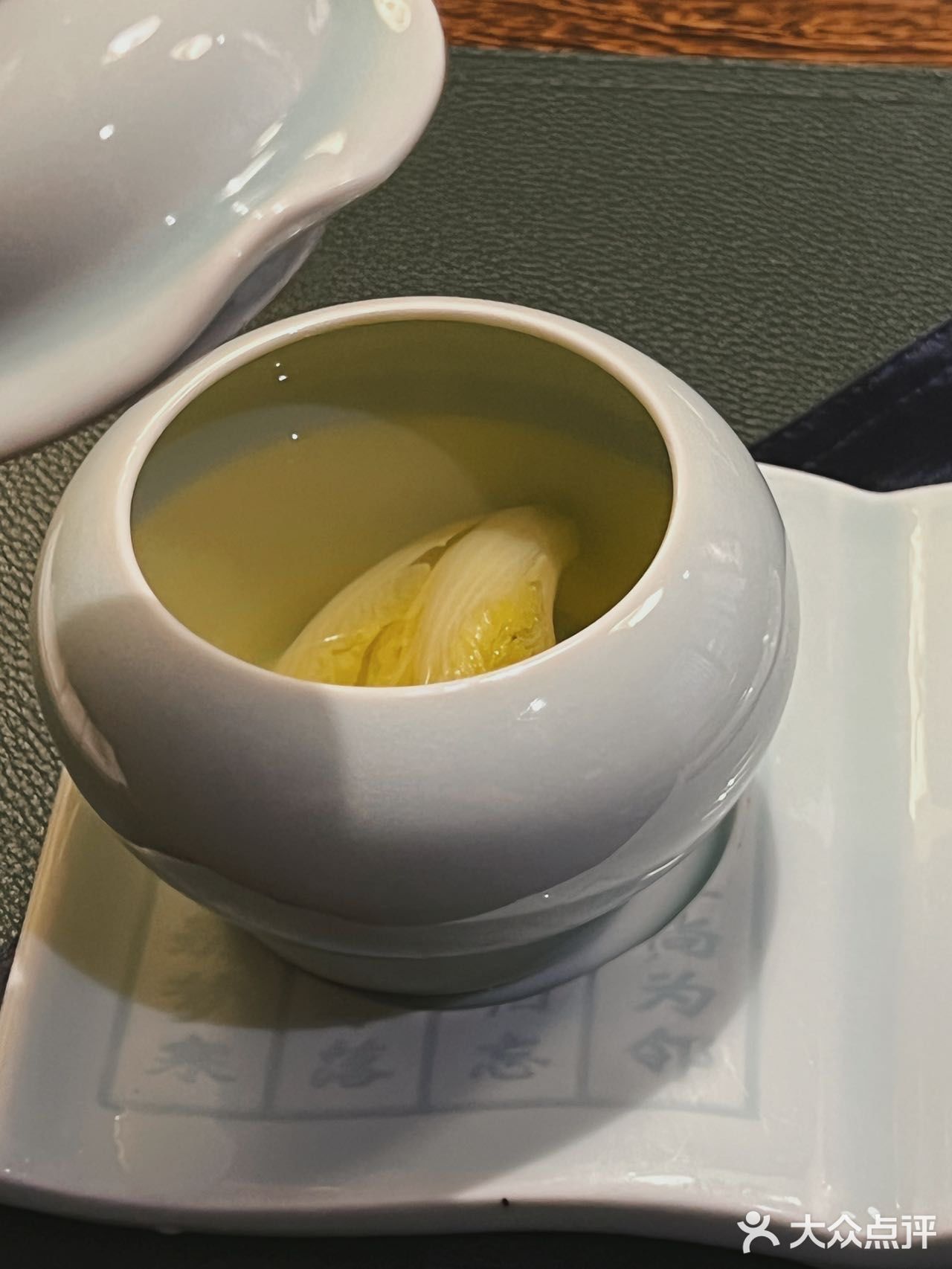 芳香景｜藏于闹市归于静谧的米其林餐厅 在成都市区