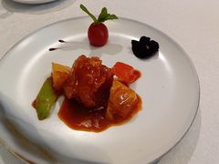 菠萝咕噜明虾球-涵苑私宴定制(外滩店)