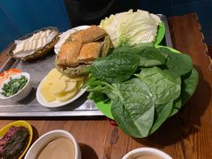 -洞庭洲·防空洞火锅·烧烤·铜锅涮肉(新百广场店)