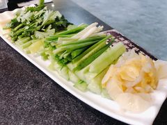 -老关东铁锅炖(上游街店)