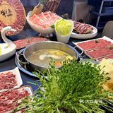 wow！在重庆我也吃到了正宗牛肉火锅