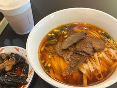 -矮子粉店1985·长沙米粉(湘春路店)