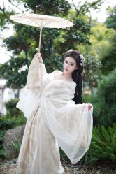 -一揽芳华汉服旗袍体验馆(拙政园店)