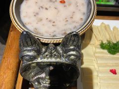 -老牌坊云南鱼豆花火锅(哈西万达店)