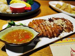 -暹罗酒肆泰餐厅酒吧