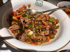 -费大厨辣椒炒肉(高铁吾悦广场店)