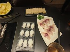 -鲜入唯煮·港式海鲜牛肉火锅(金宝街店)