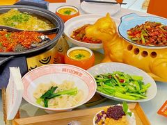 -阿瓦山寨·湘菜现炒·剁椒鱼头王(咸阳总店)