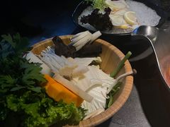 -湊湊火锅·茶憩(杭州湖滨银泰in77店)