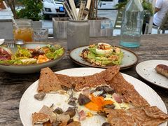 牛油果煮蛋吐司-RAC BAR(安福路店)