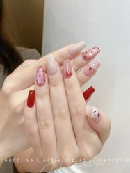 -花岐款式专研健康美甲沙龙