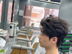 -藤野造型烫发染发