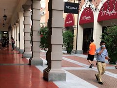 -佛罗伦萨小镇广佛名品奥特莱斯(疏港路店)