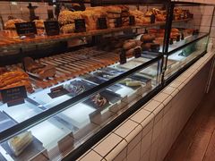 面包甜点陈列柜-81BAKERY(大学路店)