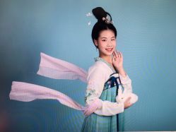 -虞美人汉服摄影