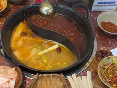 -赵美丽·重庆社区火锅·直营店(火车东站·中豪国际店)