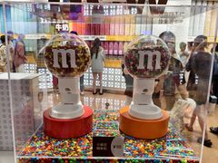 -m豆巧克力世界(上海世茂广场店)