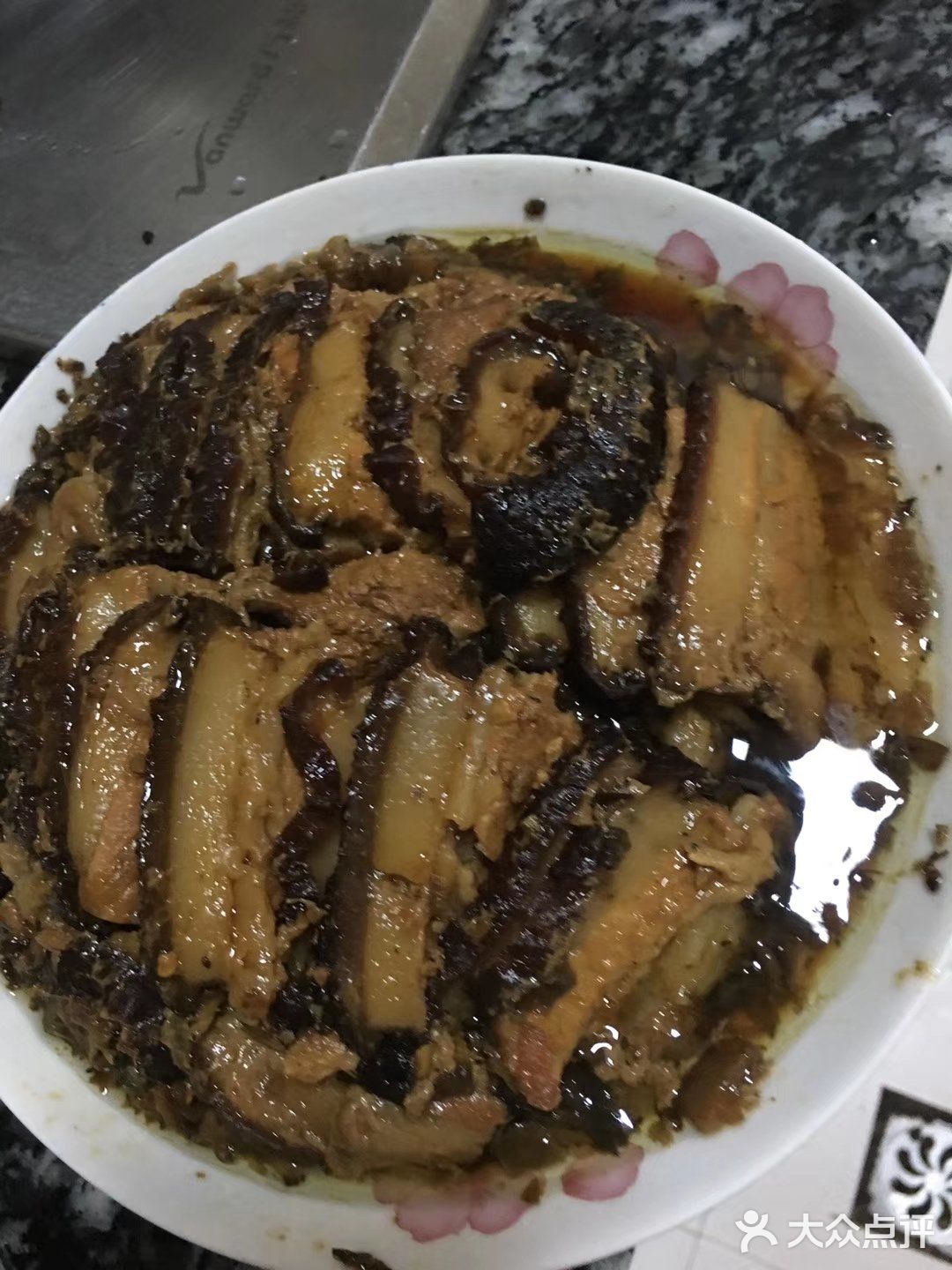 好吃不腻的妈妈的味道咸烧白