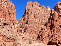 -天山神秘大峡谷