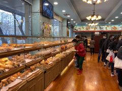 面包甜点陈列柜-新侨三宝乐面包店(崇文门店)