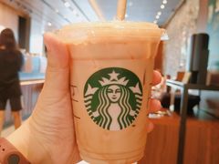 -星巴克(东莞常平富盈广场店)