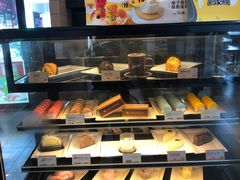 面包甜点陈列柜-麦当劳(仙林亚东城得来速店)