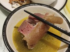-帅巴人舅母子腊蹄民俗村