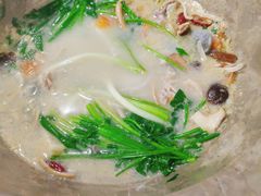 -姚记抚仙湖野生菌石锅鱼庄