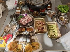 -围炉肉舍丹东海鲜烤肉·烤活鳗(步行街店)