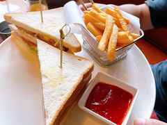 -WOLFGANG PUCK KITCHEN & BAR(迪士尼小镇店)