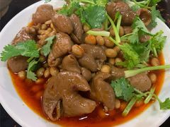 红烧肥肠-梯坎豆花