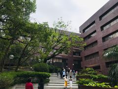 -香港大学