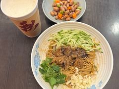 -康师傅私房牛肉面(申虹店)
