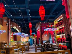 -老滇山寨•云南特色菜•地方菜•民族风情歌舞表演(金碧店)