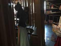 -钟书阁(松江泰晤士小镇店)