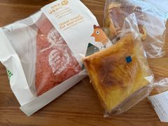 椰椰紫米乳酪-东哥面包(江宁大润发店)