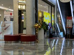 -王府井百货熙地港店