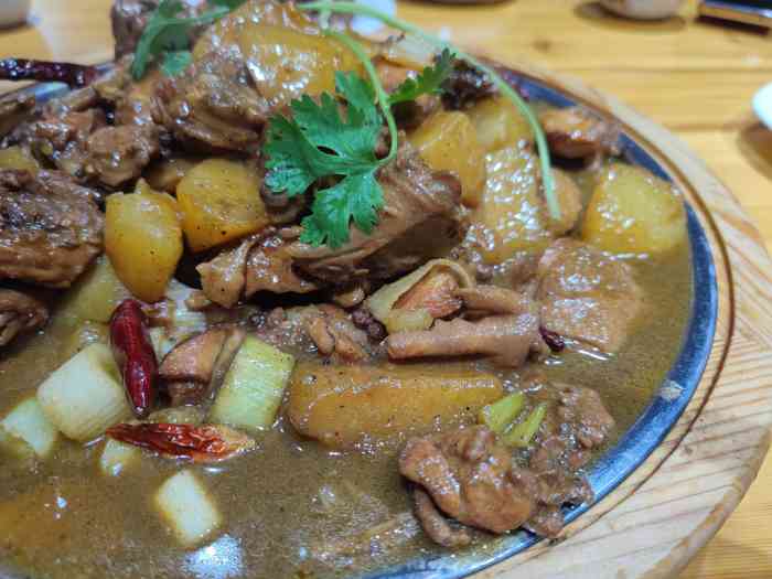 齐得隆鲜炒大盘鸡-"来怀安县城第三天,在宾馆楼底下找到了这个.