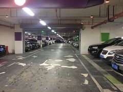 -悠方地下停车场