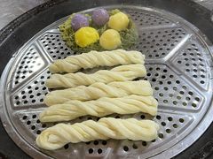 -粘豆包柴火铁锅炖