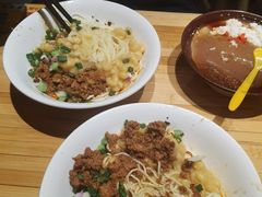 -周小波重庆小面·重庆名小吃(邹容路店)