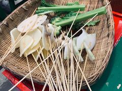 -巷子里头麻辣烫火锅串串(温江店)