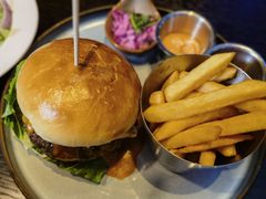 黑松风味露鹅肝和牛堡-bluefrog蓝蛙(水游城店)