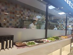 自助取餐区-梦航彩虹之约自助餐厅(华府天地店)