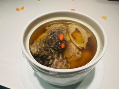 沙参玉竹炖刺猬鱼-荣轩(新荣记环球金融中心店)