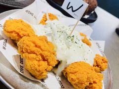 -W COLLECTIVE  DESSERT SHOP
